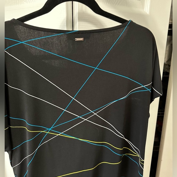 DKNY Woman’s Knit Blouse - XL - Picture 2 of 3